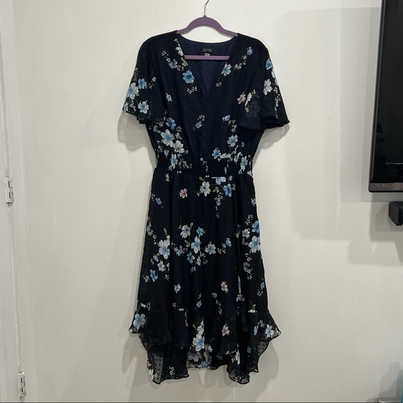 Tahari Blue Floral V-Neck Dress with Sleeves - Picture 3 of 8